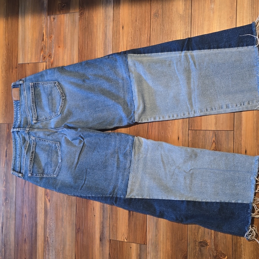 American Eagle Patchwork Low-Rise Wide Leg Baggy Jean,  4 Regular - Picture 9 of 9